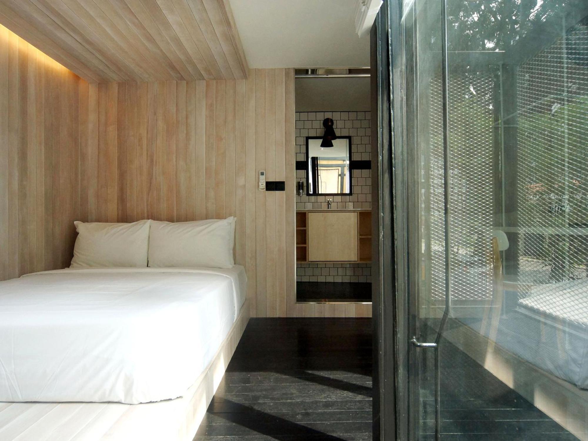 Container