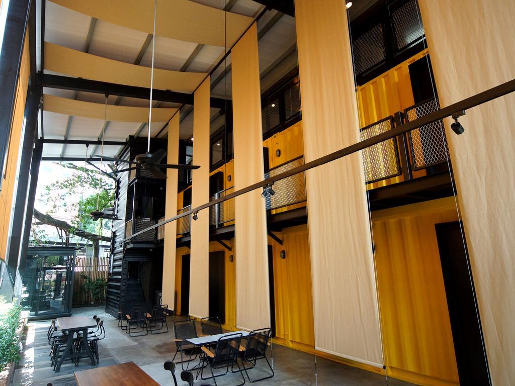 Container 3*