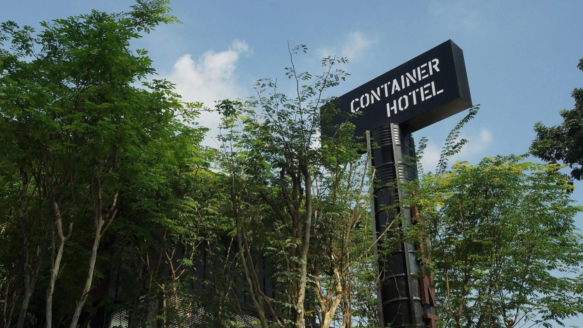 Hotel Container
