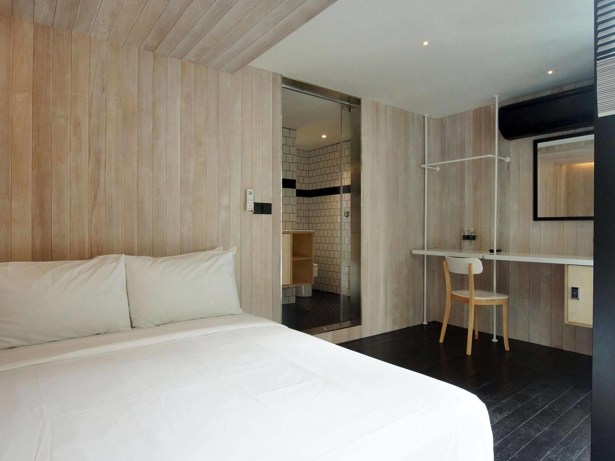 Hotel Container